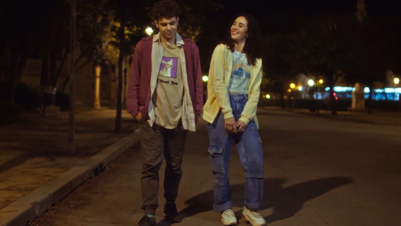 'Amor platónico' (2024): Filosofía, deseo y la deconstrucción del romance juvenil