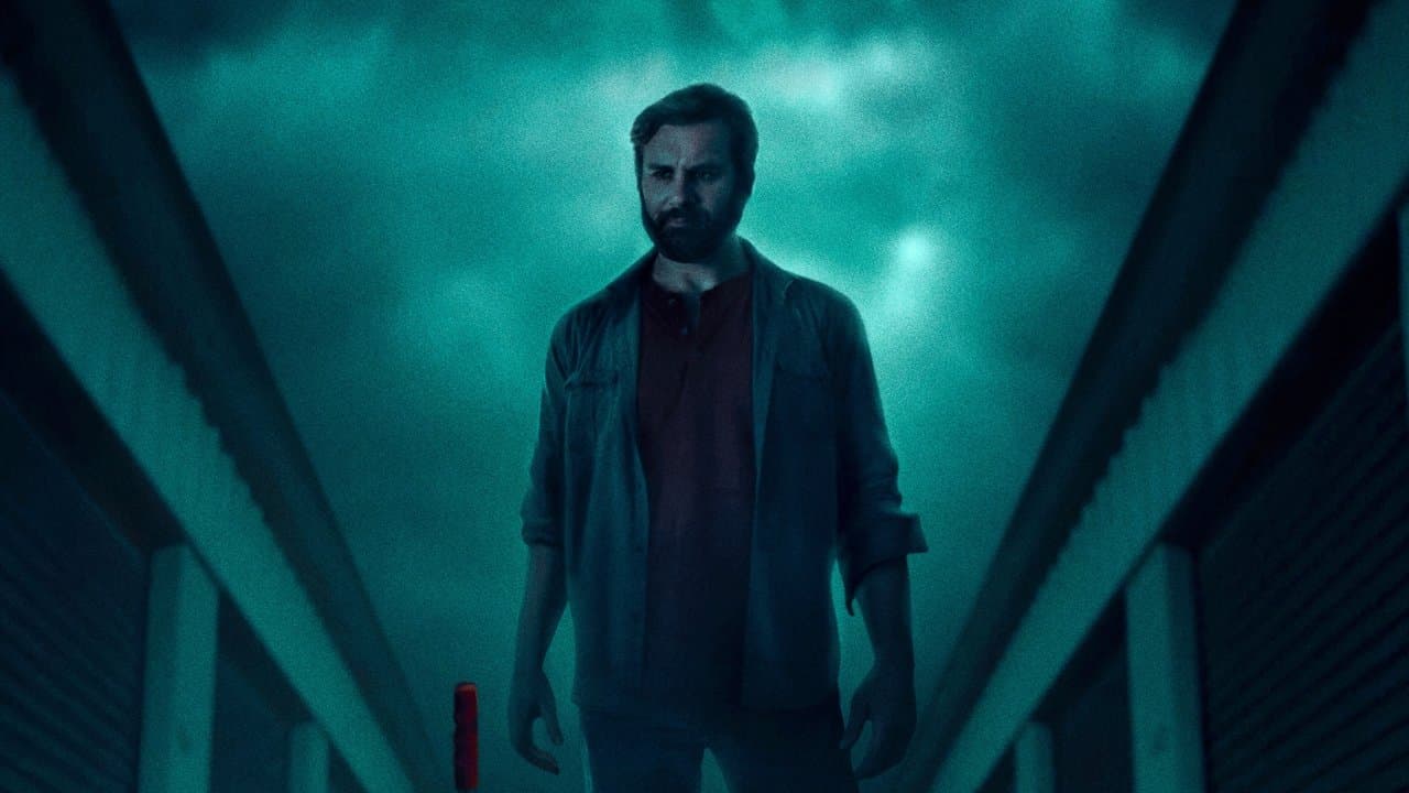 Posesiones (2024): Crítica, Secretos de Rodaje y el Terror Oculto tras las Puertas de Metal