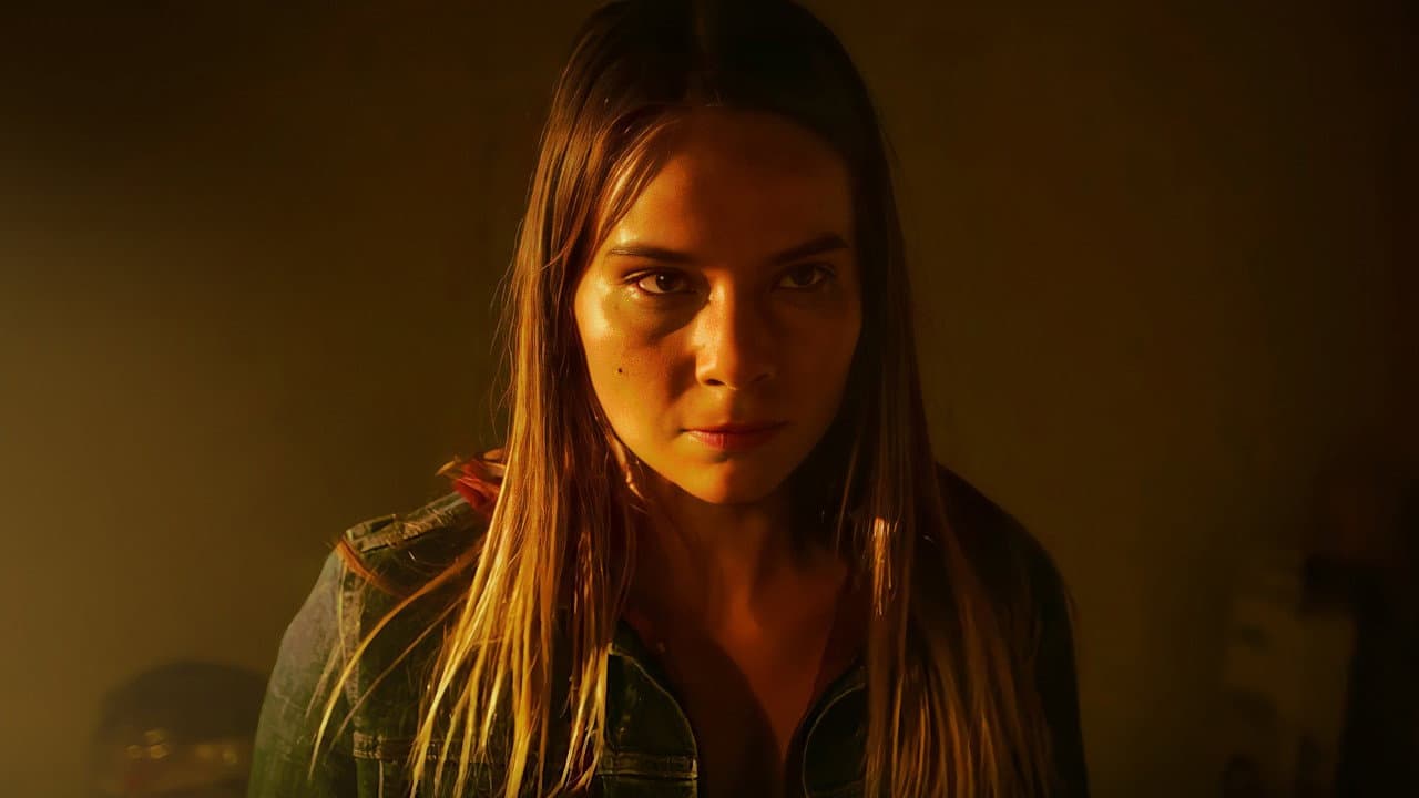 Hermanastra Siniestra (2022): Secretos, Suplantación y Oscuridad en el Thriller que Impacta en Streaming