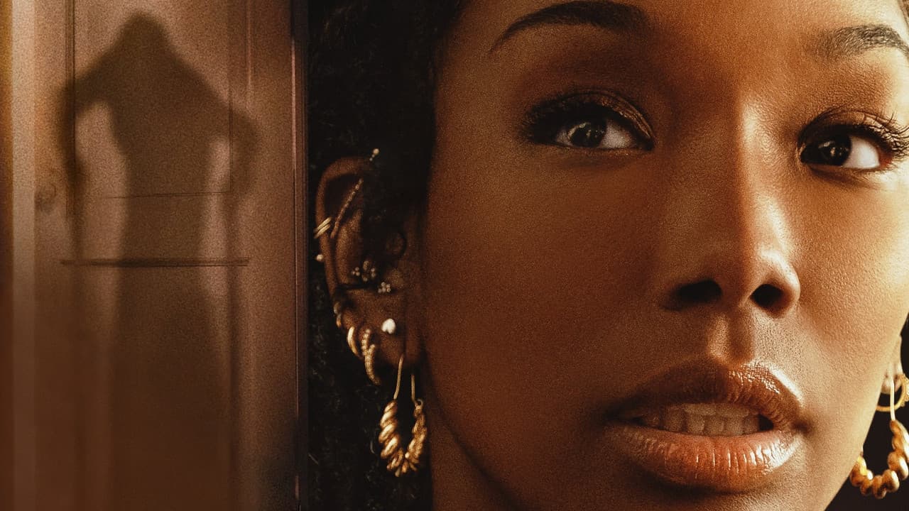 La habitación del frente (2024): El retorcido thriller psicológico de A24 que desafía tus pesadillas domésticas más temidas