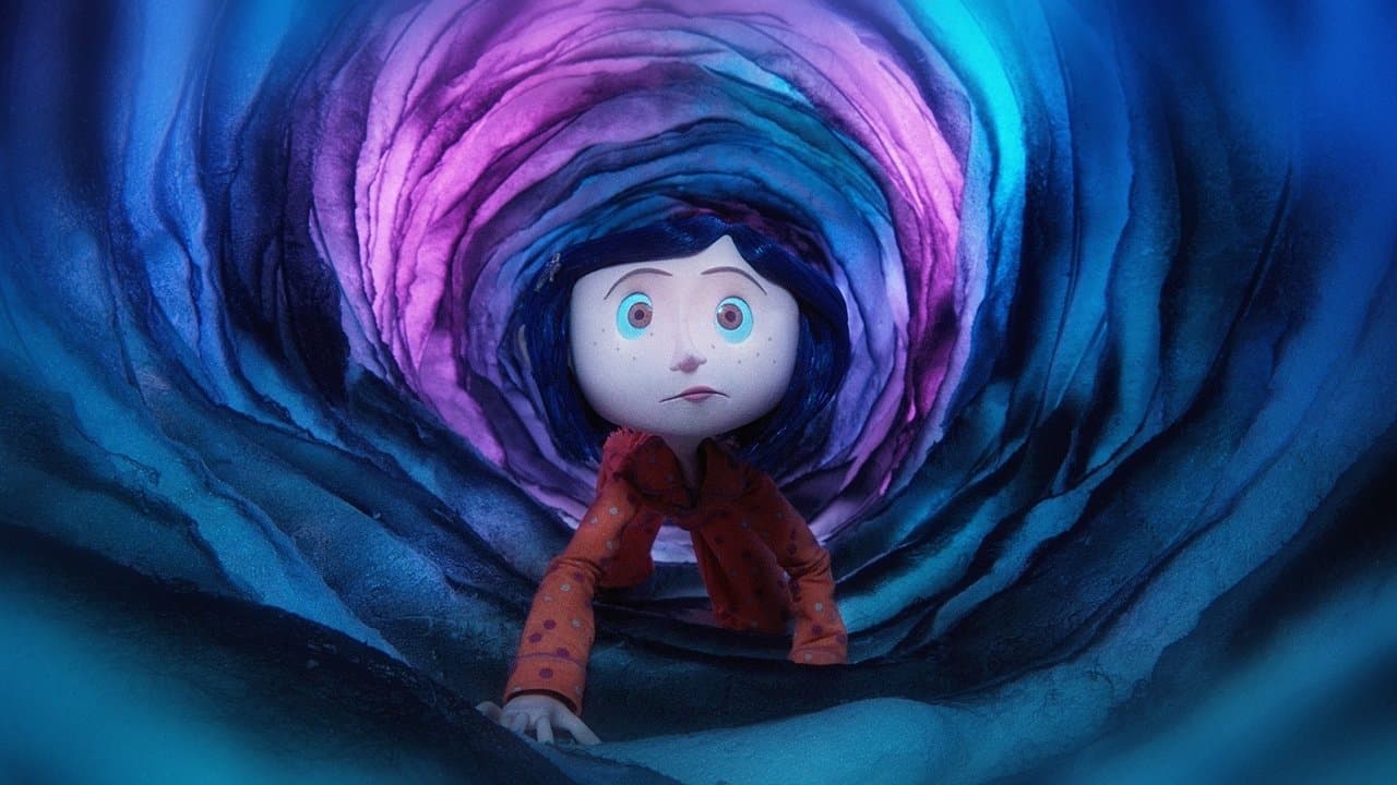 Coraline y la puerta secreta (2009): La obra maestra del stop-motion que redefinió el terror infantil